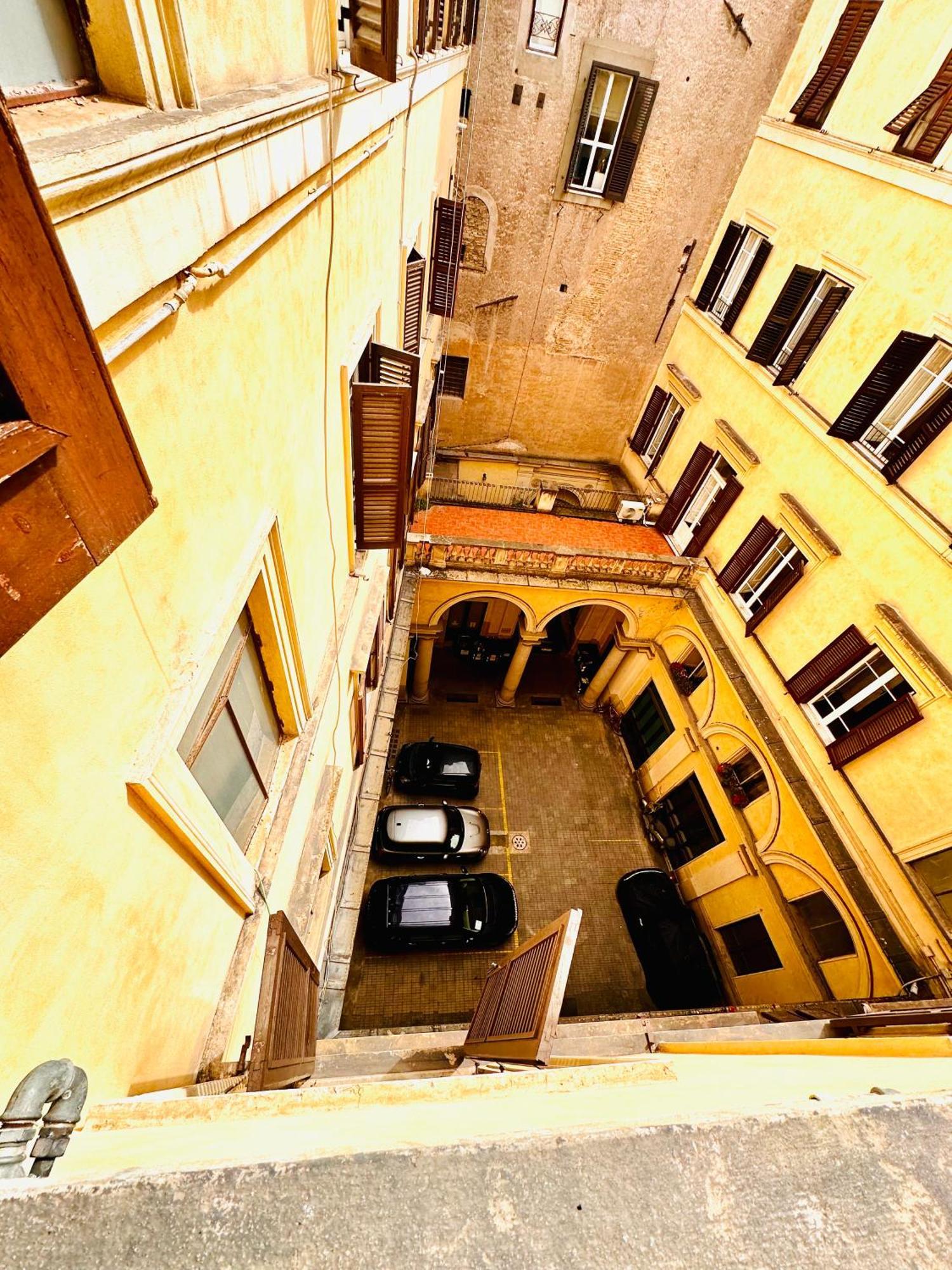Loft Largo Argentina Rom